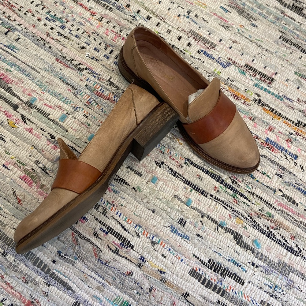 Free People, beautiful tan and cognac flats, size 39 - Picture 2 of 8